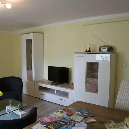 F-1041 Greta Sellin (Rugen)